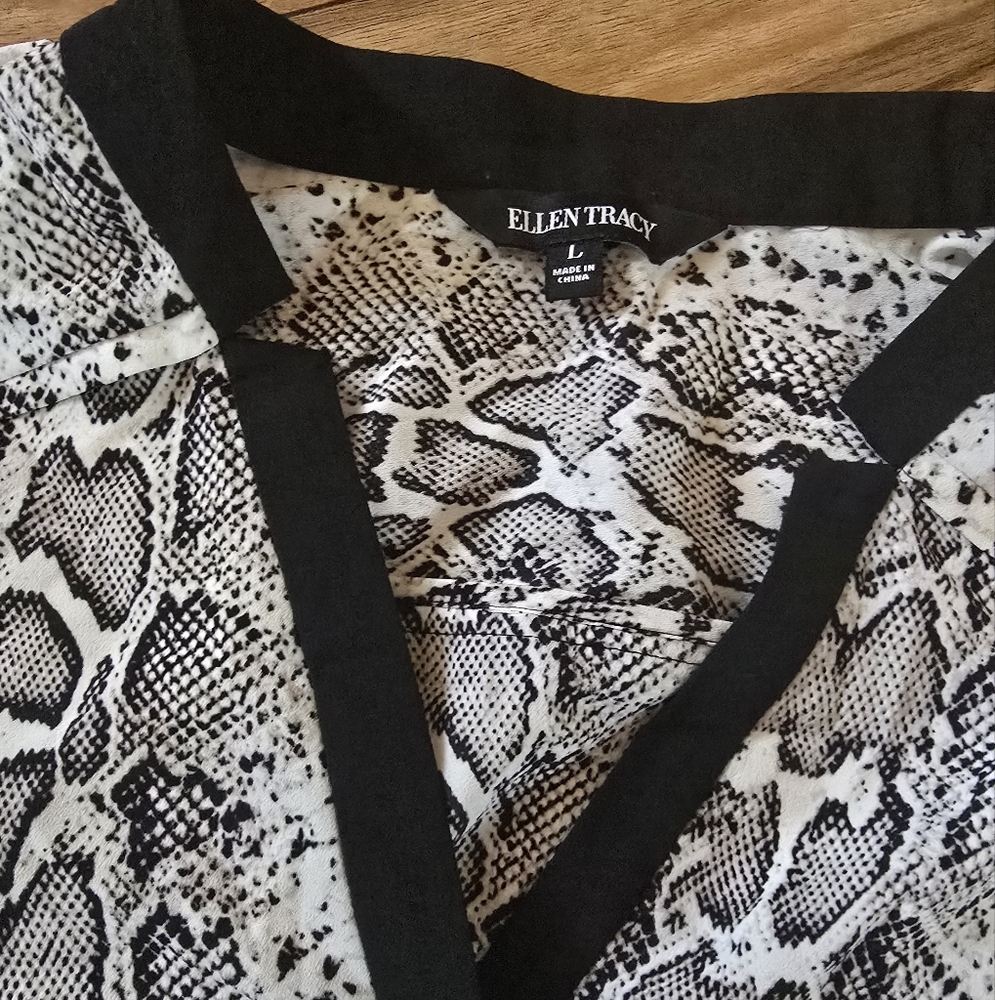 Snake Print Button-Up Blouse - Picture 3 of 4